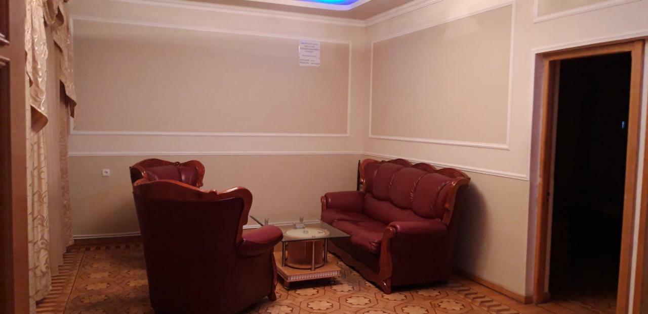 Valda Hotel On Tumanyan วานาดเซอร์ ภายนอก รูปภาพ